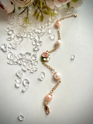 Dainty Rose Pearly Bracelet