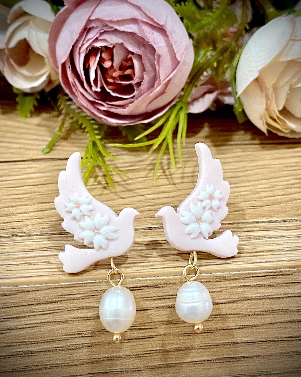 Pearly Dovey Earrings